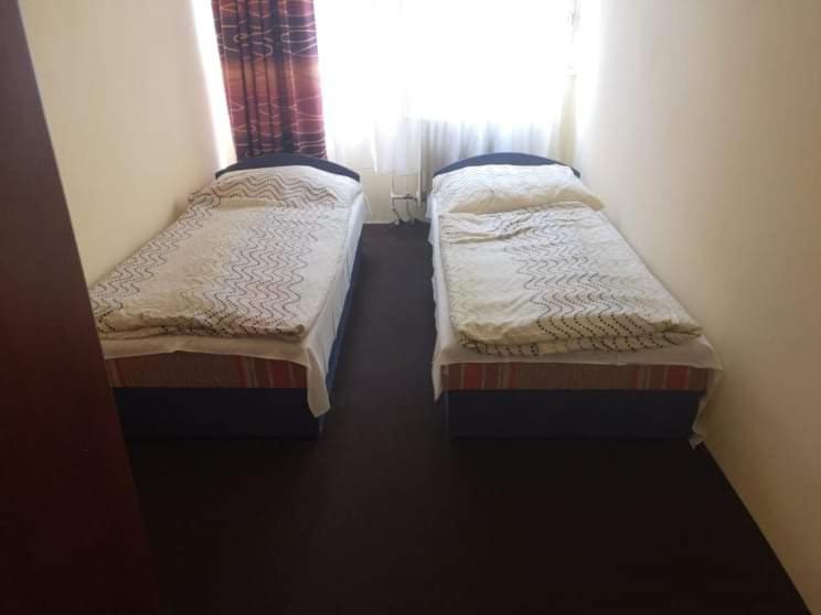 Fenyves Panzio Bed and Breakfast Siófok Exteriör bild